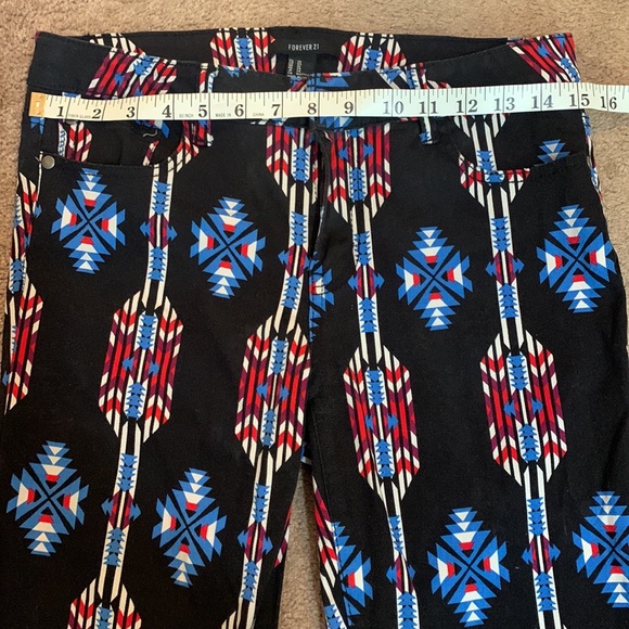 Forever 21 Aztec Pattern Skinny Jeans Women’s Size 29 - Picture 3 of 9